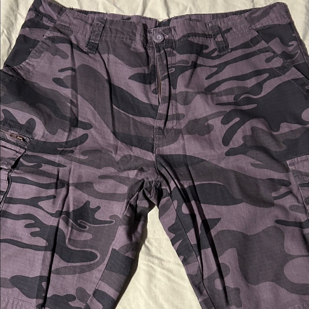 Burnside Gray and Black Camouflage Cargo shorts